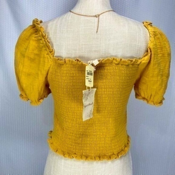 Hem & Thread Crop Top Womens Size Medium Yellow Short Puff Sleeves Blouse New - Picture 5 of 9